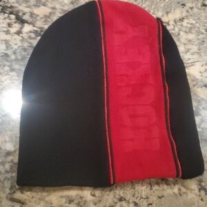 👣Black/Red Hockey Hat
